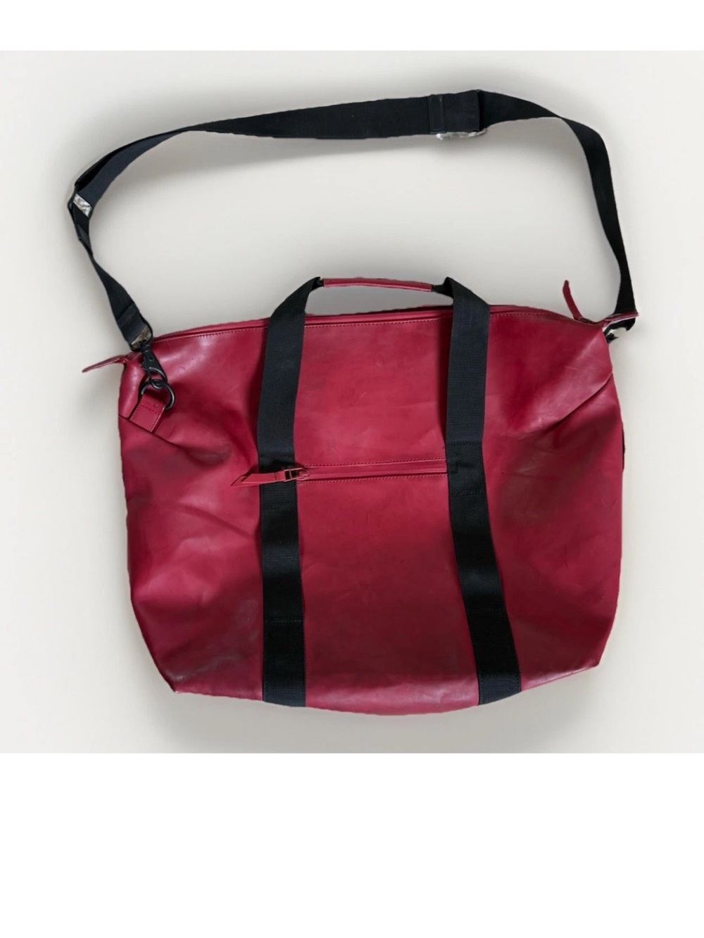 Rains Hilo Weekend Bag‎ Red Waterproof Duffle Travel Gym Weekender Carry-On